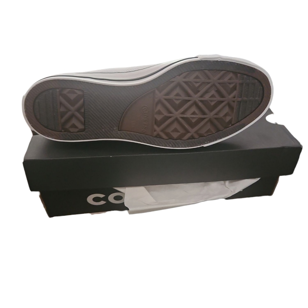 Converse White Athletic Shoes Classic Design - Picture 5 of 6